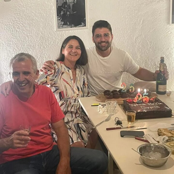 300f07ca-ccf1-4c30-bec9-72950d06a209